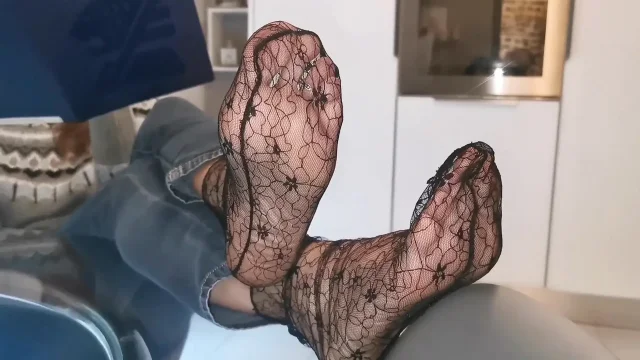 Dedicated to Nylon Soles Lovers