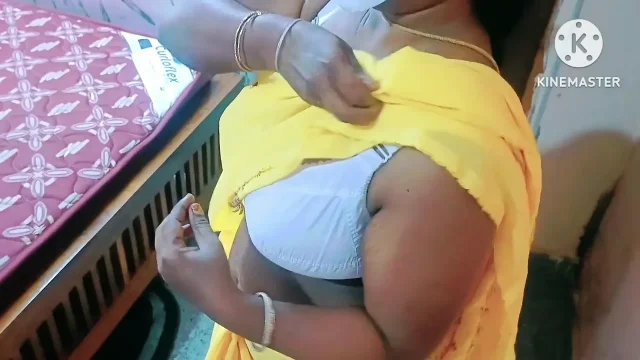 Step Mom and Step Son a Unrevealed Love Story Fully on Tamil with Loud Moaning