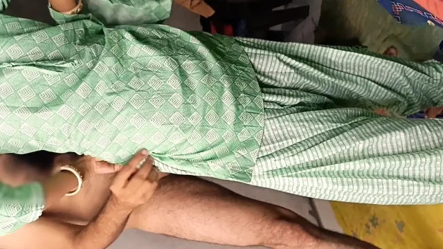 Desi maal ko ghar pe bulakar choda Beautiful hot girl Priya first time Painful