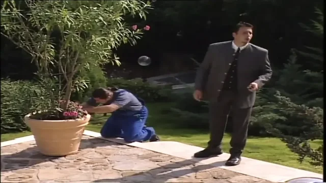 Licking fucking big dick sucking threesome in the garden