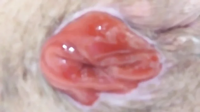 Lizzy Yum 2022 2 - My glory hole - Up close