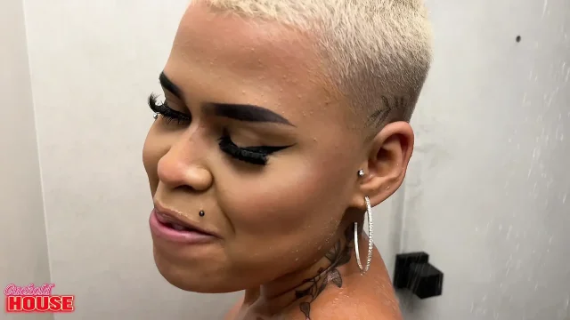 She Had Great Sex and Received Her First Anal Penetrations to Lose Her Virginity