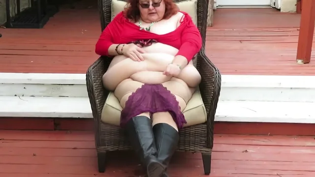 Oh fun on my patio in my new boots doing a booty shake and