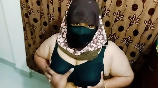 Hijabi girl takes off her clothes and wears a saree Those big breasts are visible