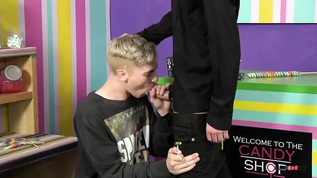 EuroBoyXXX Jonny Castle Takes Reece Bentleys Huge Uncut Dick Deep And Raw