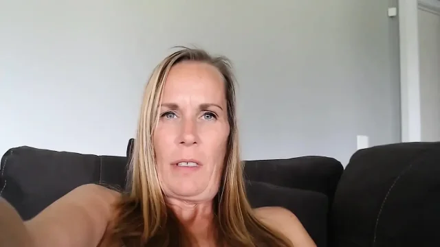 Cream pied virtual POV