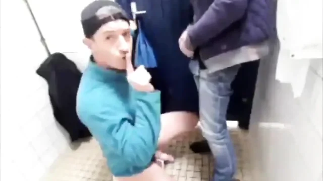 Risky cruising in highway toilets bad quality but so damn hot