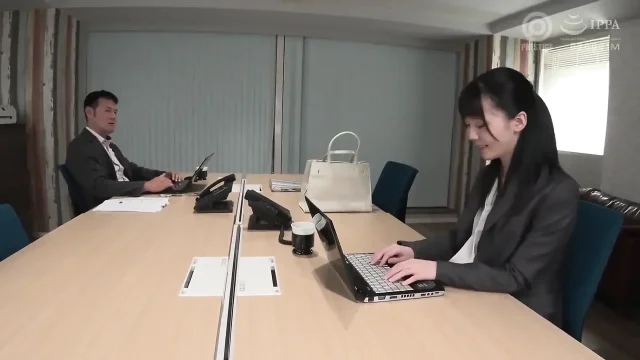 At the Mercy of the Erotic Lascivious Woman Who Is in Heat Even When She Is at Work Part1