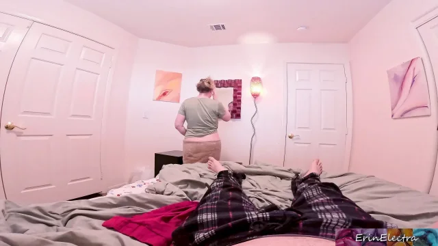 Sexy stepmom does her stepson and they cum together