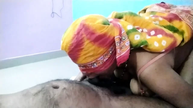 aunty SEDUCEDME herself and blowjob with ex boy friend