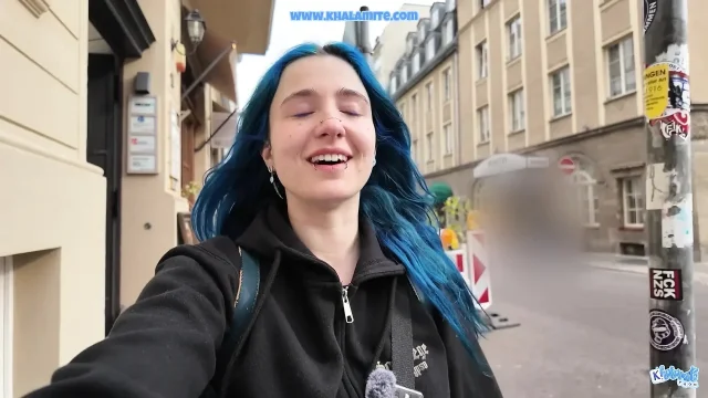 Ils ont fourré mon berliner - Threesome blue hair french