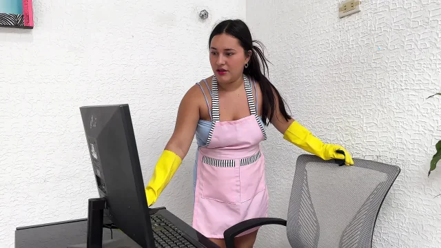 I Find My Maid Watching My Videos Fucking My Girlfriend as Punishment I Give Her