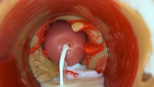 Camera Inside Deep Captures Crempie