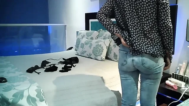 My wife starts to get excited and shows off she wants to fuck with my friend