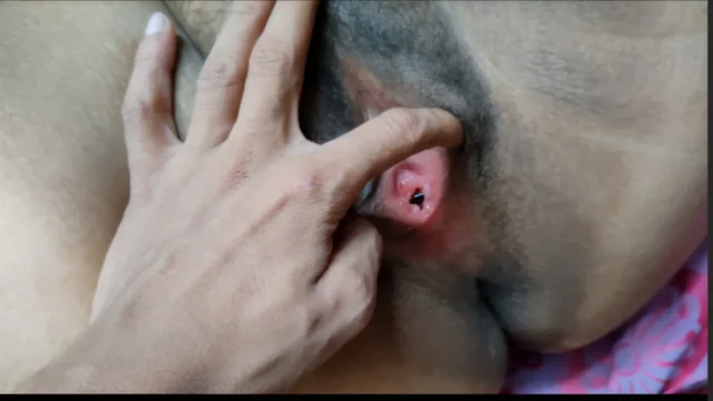 I Fuck my Step sister in oyo without going college she loves to fuck me and I
