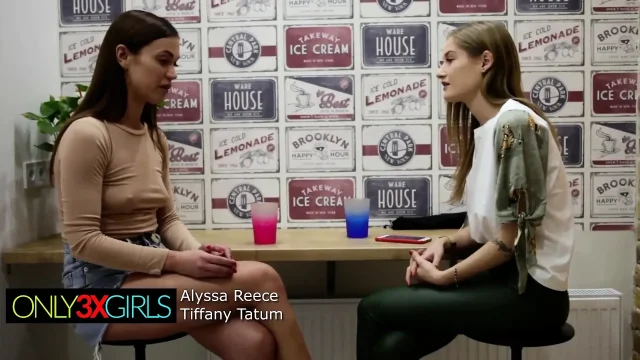 Alyssa Reece fingered to orgasm by Tiffany Tatum
