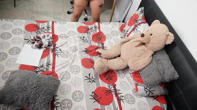 My girlfriend sends me video in lingerie showing me her tattoos