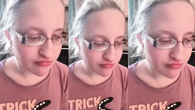 Asmr Huge Bubble Gum Sound Effects Listen in Headphones