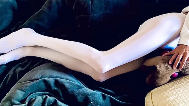 The world best pillow with thin legs Even masturbator with high vaginal pressure can satisfy the other person with such portio