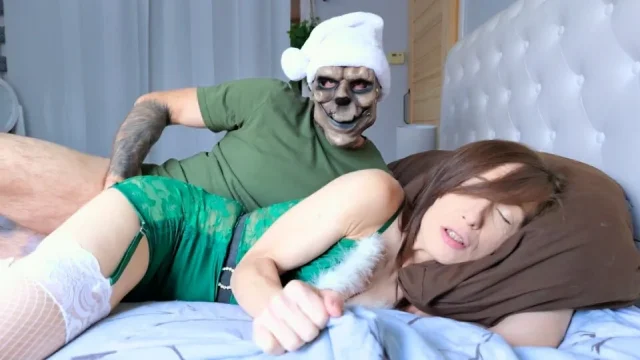 Stepdaughter accidentally FUCKS Stepdad OMG That wasn't my BF Leaving her creampied OMG