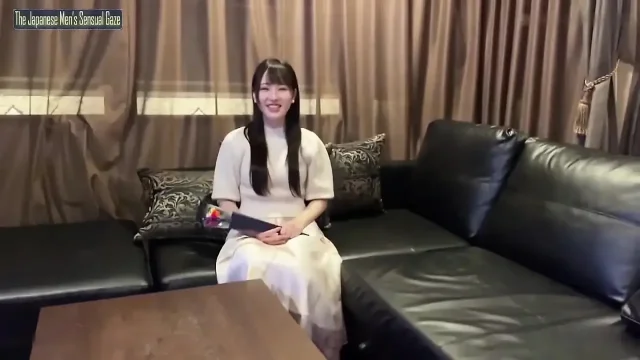 Pure Image Shattered - a Popular Idols Sensitivity Revealed in an Intimate