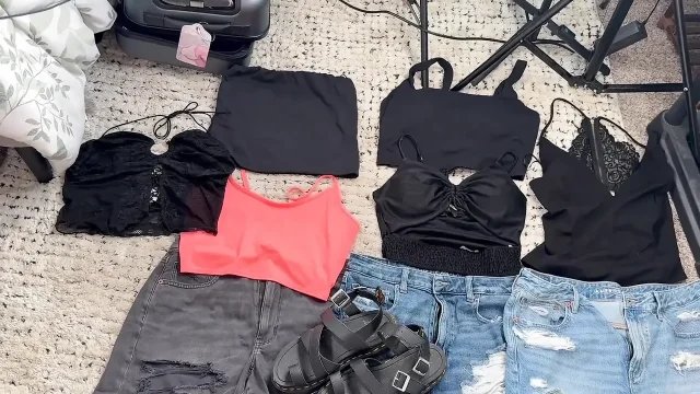 Vlog Pack with Me for Vacation Try on Haul