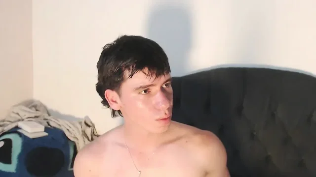 Fucking Me with a 20 Cm Dildo and Then I Put It in My Mouth