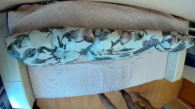 A 40 year old slender milf fucks a 22 years old at a home casting