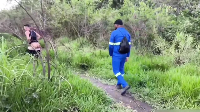 A Worker Passed Through the Park and Received a Blowjob