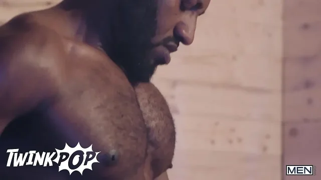 TWINKPOP Braxton Cruz Thick Cock Gets Deep Clean From Maverick Sun After Steamy Sauna Session