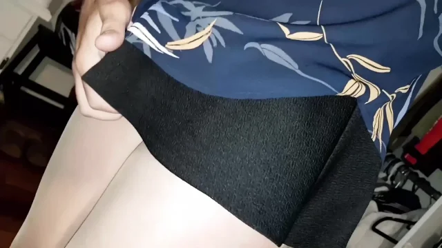 Danileg's Fountain Cumshot on Amazing Legs in Sexy Tan Pantyhose