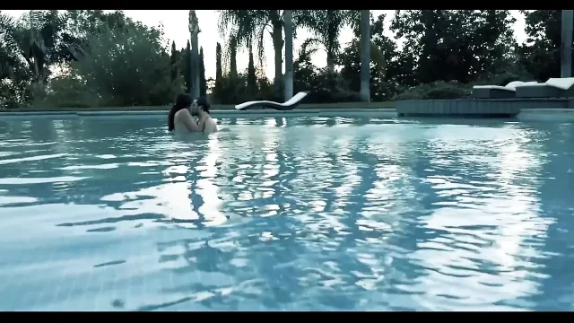 Pussy licking pussy fucking big dick sucking in the swimming pool