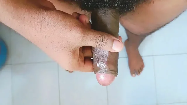 Morning Wood Solo Jerk – Horny Tamil Guy Explodes in 4K