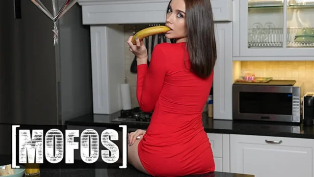 MOFOS - Sensual Luxury Girl Cant Wait For Dessert And Pleasures Her Pussy With
