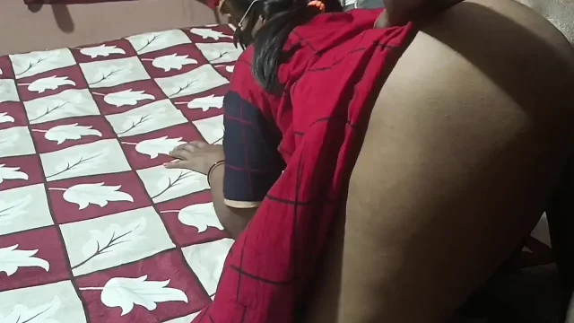 Desi bhabhi ko chhat pe choda fir room main ja kar choda