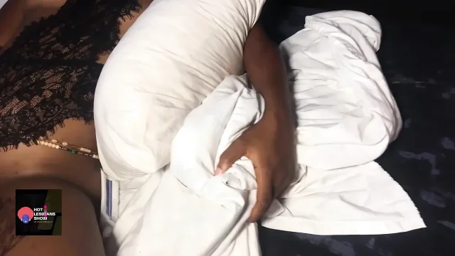 come play with my clit