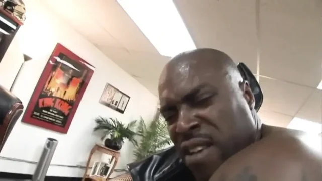 Pussy fucking in office