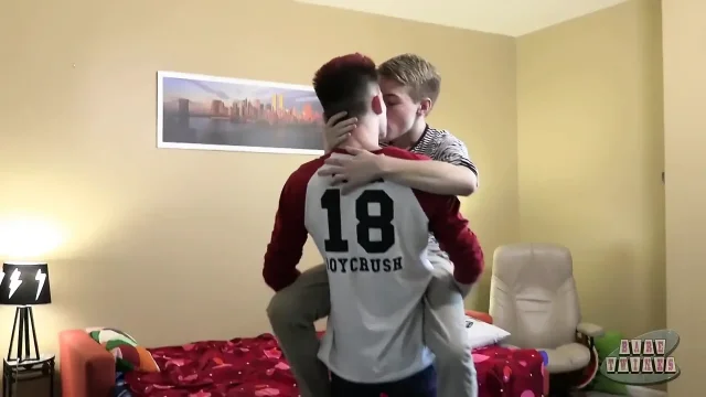 A Bareback Twink Hook up