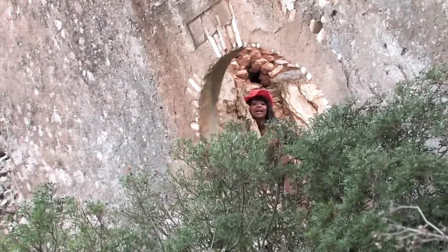 Hunter found two girls to fuck