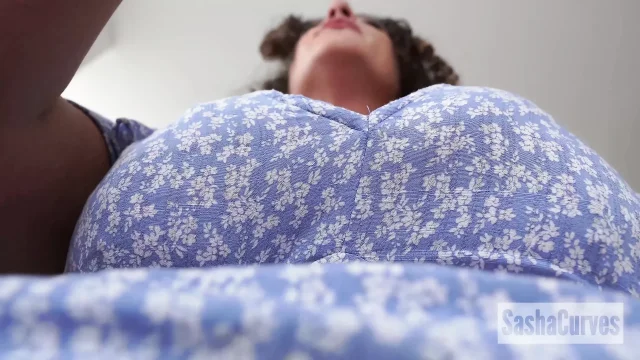 Giantess Step-mom