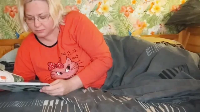 Lonely stepson seduce stepmom to fuck