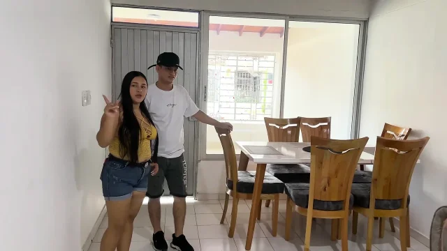 I Fuck My Real Estate Consultant in Exchange for Lowering the Price on My Rent I