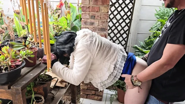 My friend sharing his wife for a quick outdoor fucksharing cum in her pussy