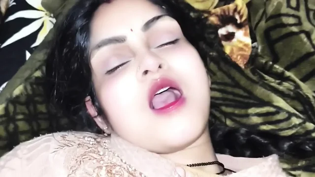 Closeup hard fucking sex video of Indian hot girl janvibhabhi
