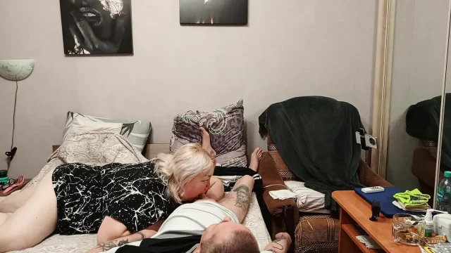 I fill my neighbor's mouth with a lot of cum