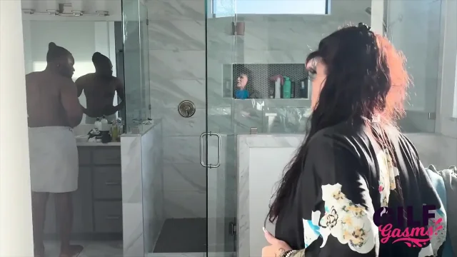 Afternoon Fun as Hollee Huntress Fucks Samson Blaze