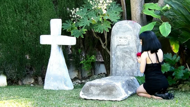After she mourns she has a hard fuck with the gardener