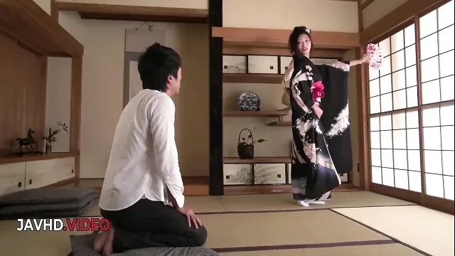Wild Asian Kimono Babe Gives Mind Blowing Blowjob Video Experience