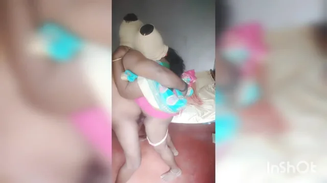 Indian lover saree performance