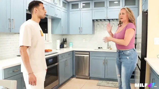 Horny MILF Landlord Sexy Nina Starr